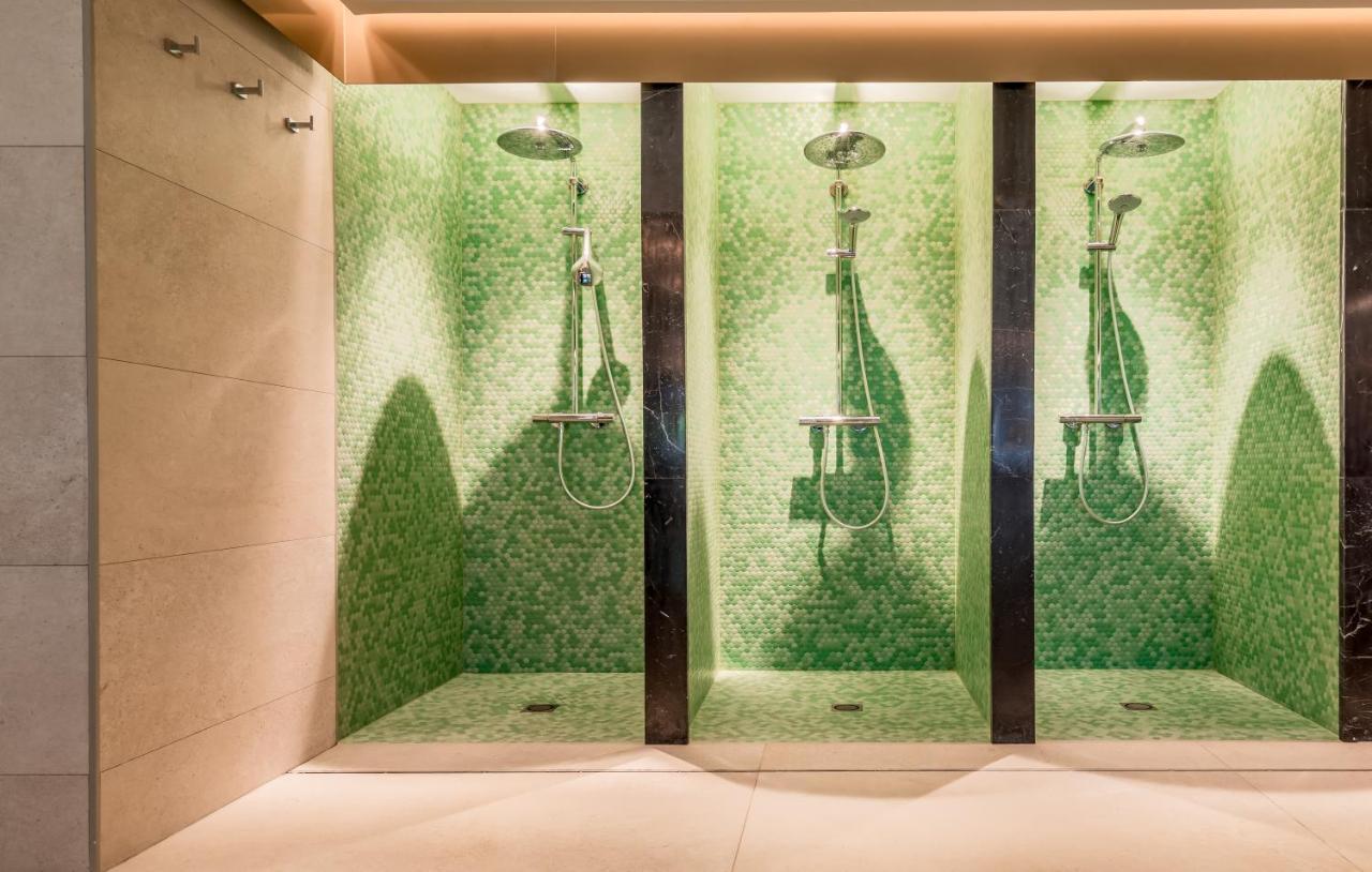 Barcelo La Nucia Palms Hotel Exterior photo Shower room