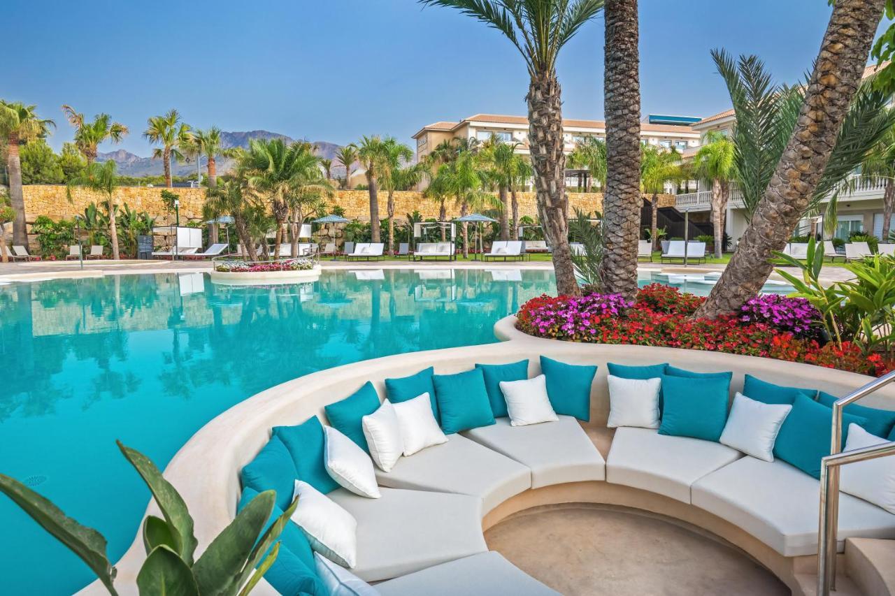 Barcelo La Nucia Palms Hotel Exterior photo The resort's main pool