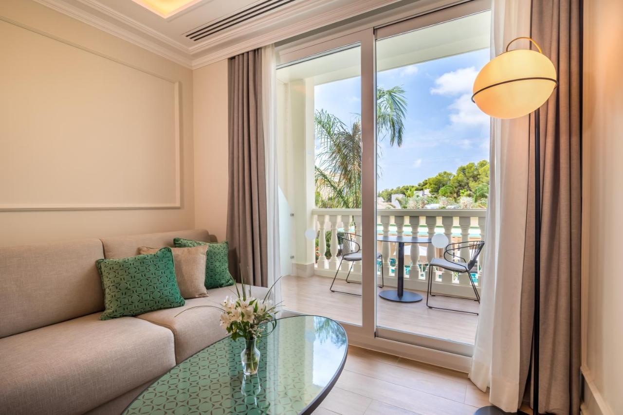Barcelo La Nucia Palms Hotel Exterior photo A room at the hotel